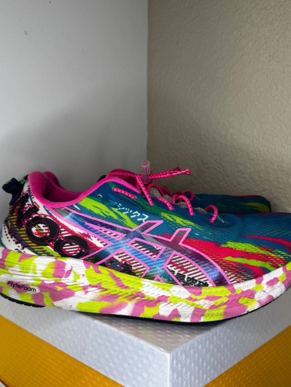 ASICS Noosa Tri 13 Women’s 9 Blue Pink Neon Running Shoes 1012A898